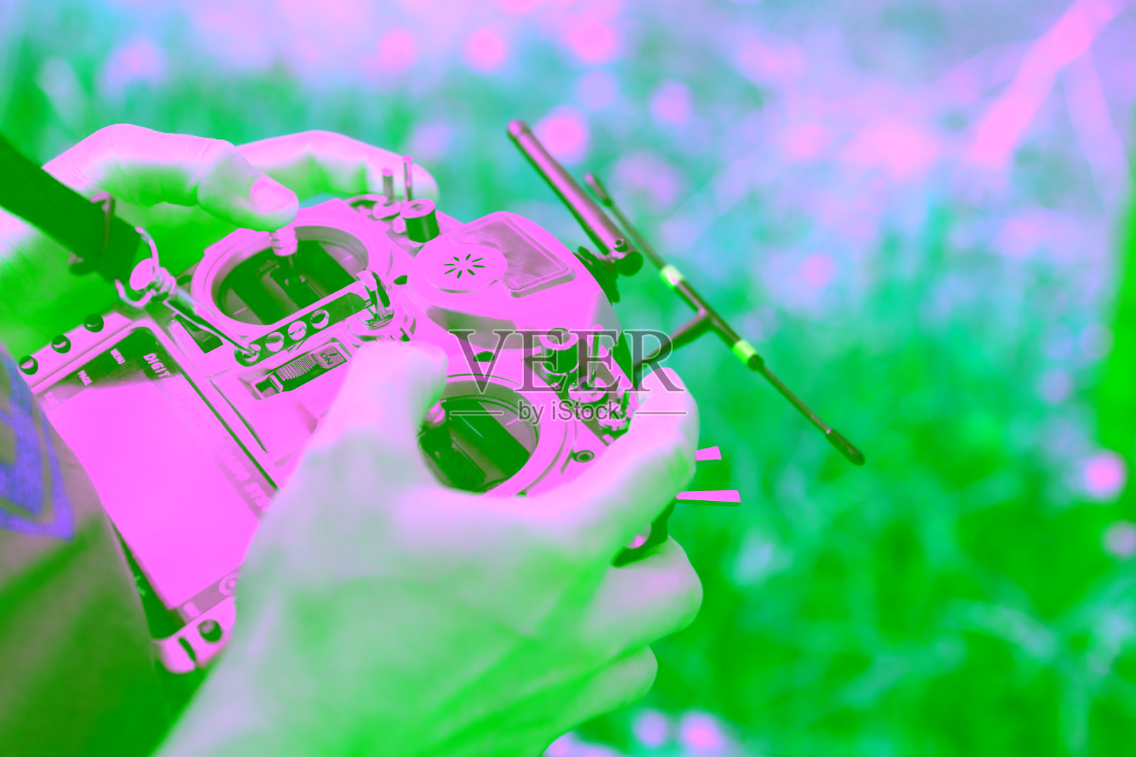 无人机远程控制器照片摄影图片