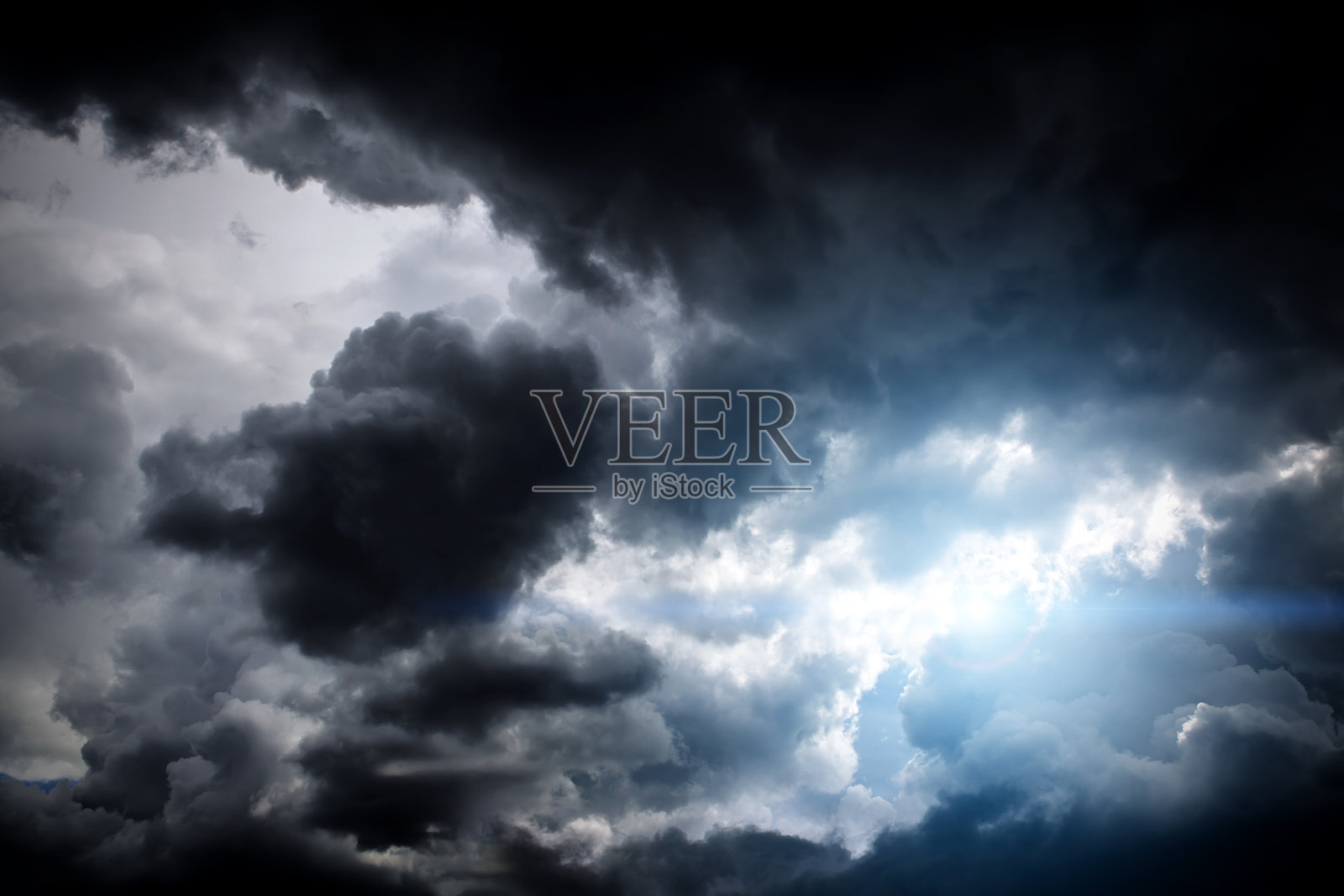 有光的云照片摄影图片