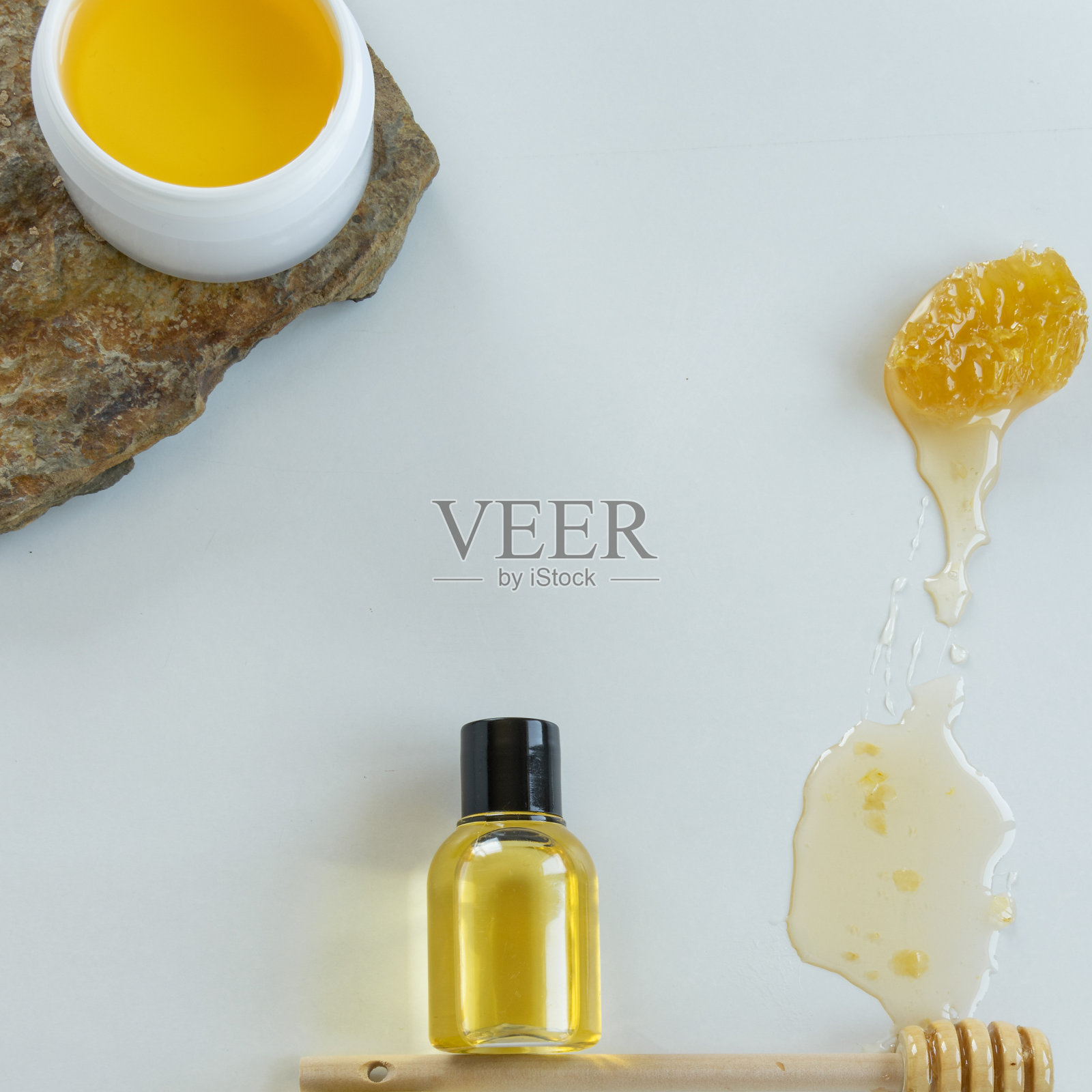 含有蜂蜜的护肤产品。健康的有机疗法，皮肤的超级食物照片摄影图片