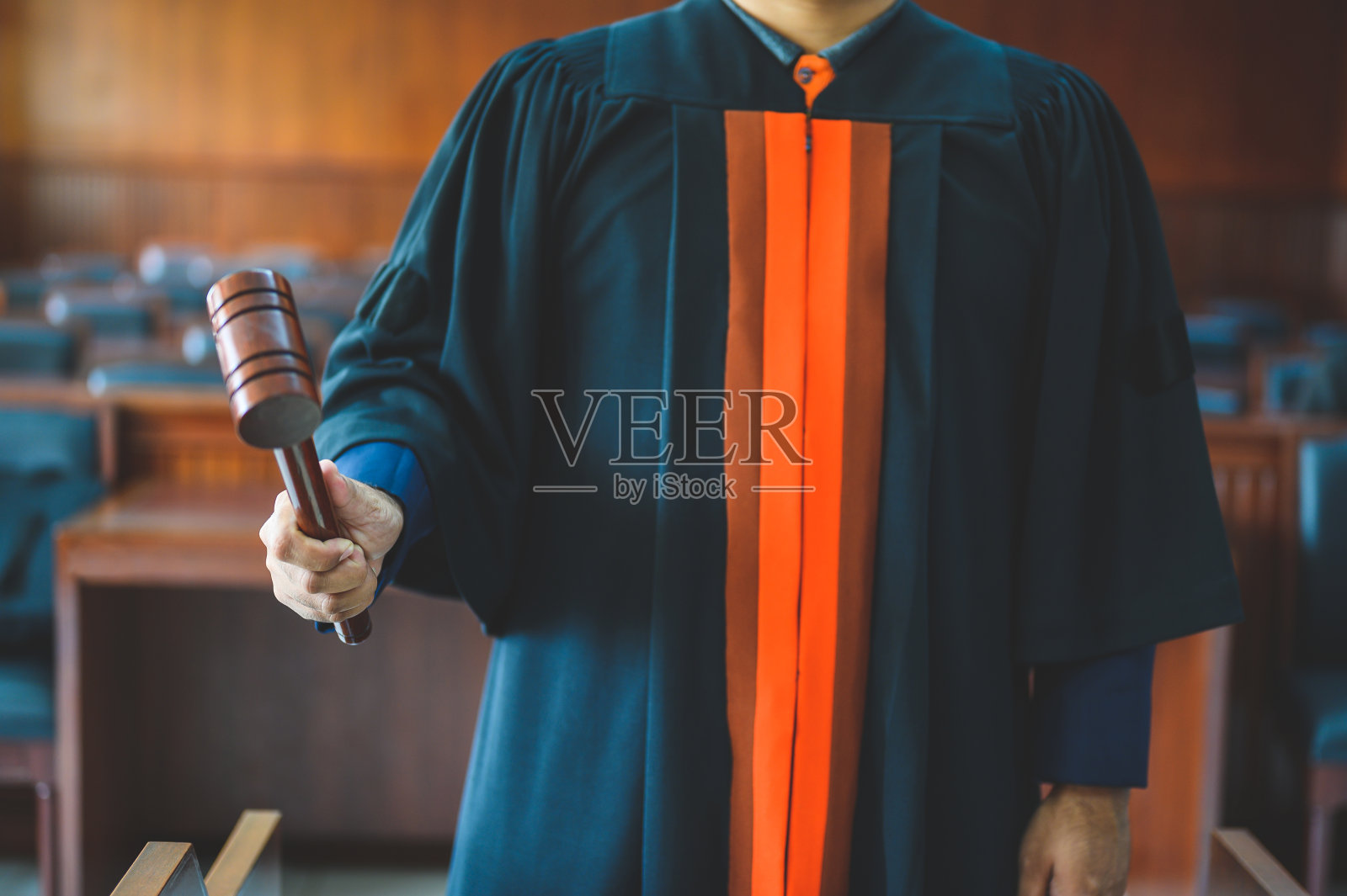 法庭审理与各种案件有关的案件。照片摄影图片