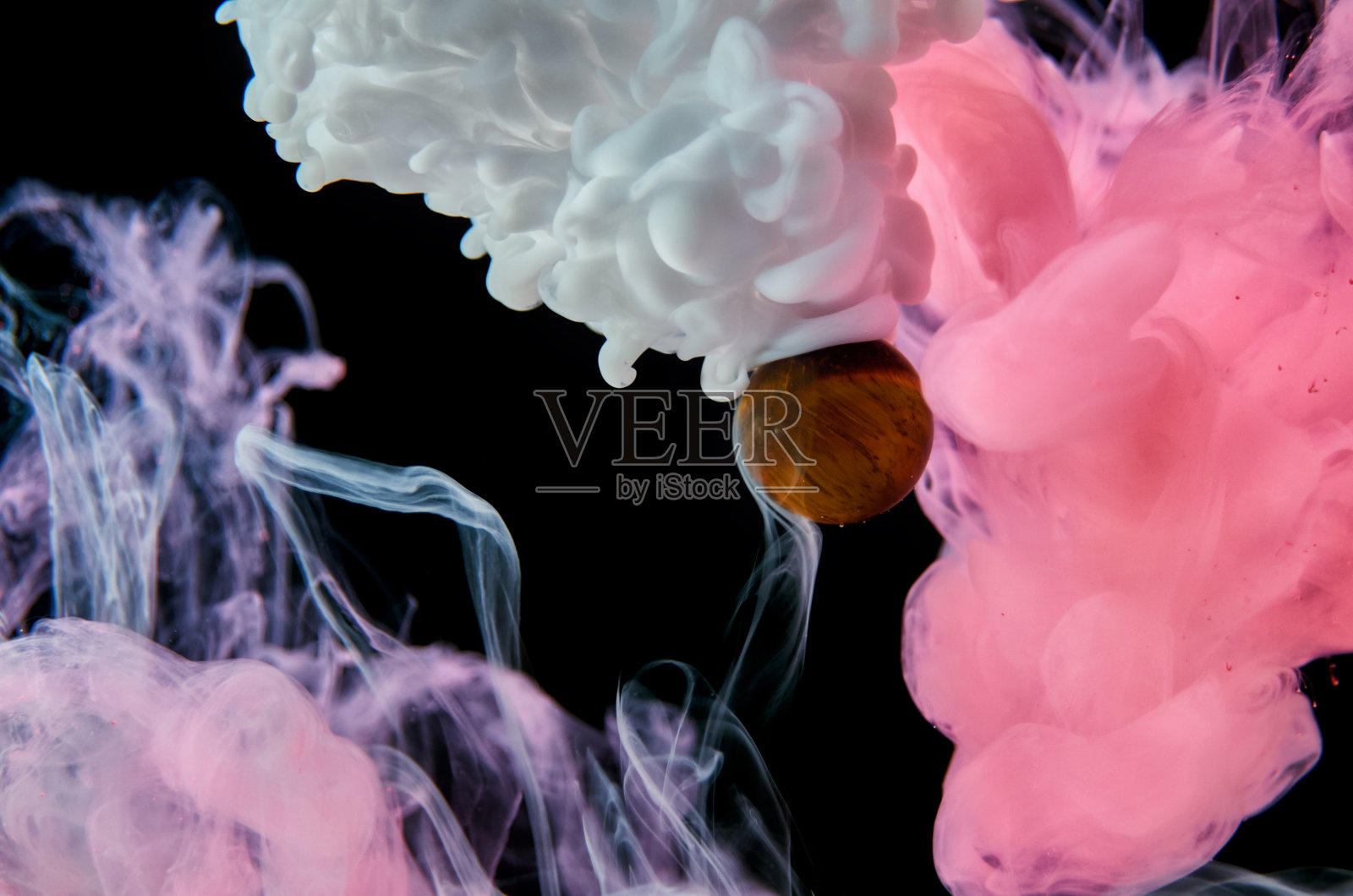 多色丙烯酸油墨。抽象的背景。照片摄影图片