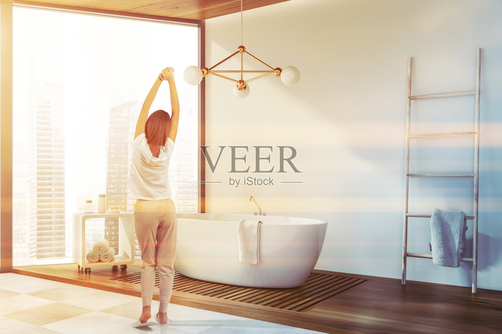 女人在白色全景浴室照片摄影图片