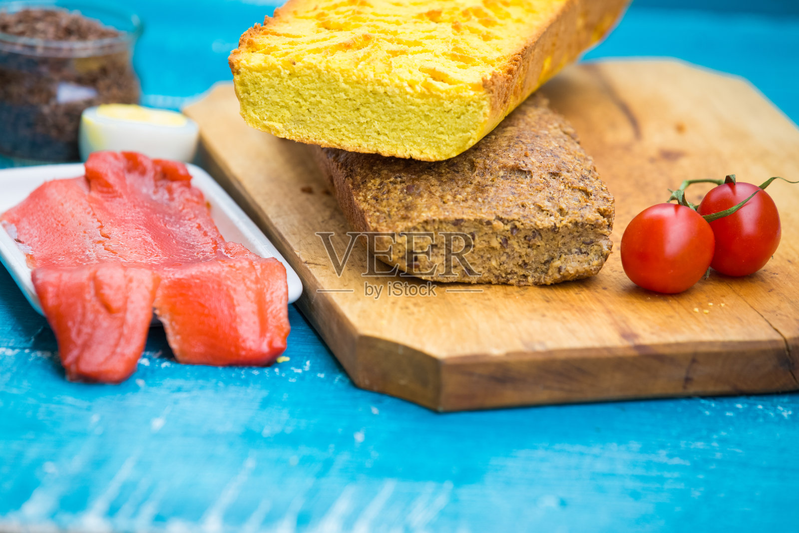 杏仁粉和椰子粉自制面包照片摄影图片