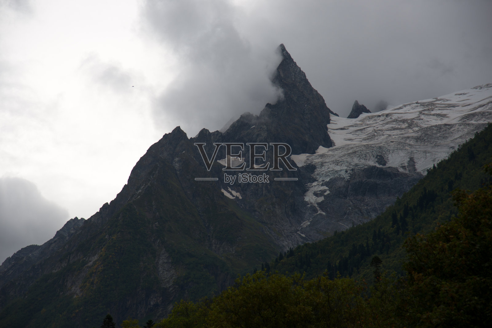 在东白山的迷人的上升。Karachay-Cherkessia照片摄影图片