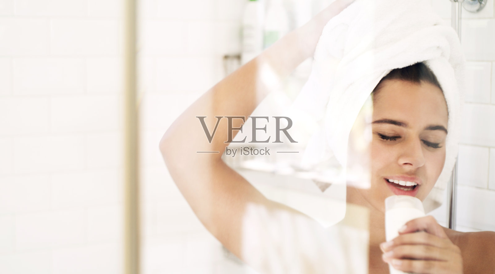 世界是她的舞台，这是她的彩排照片摄影图片