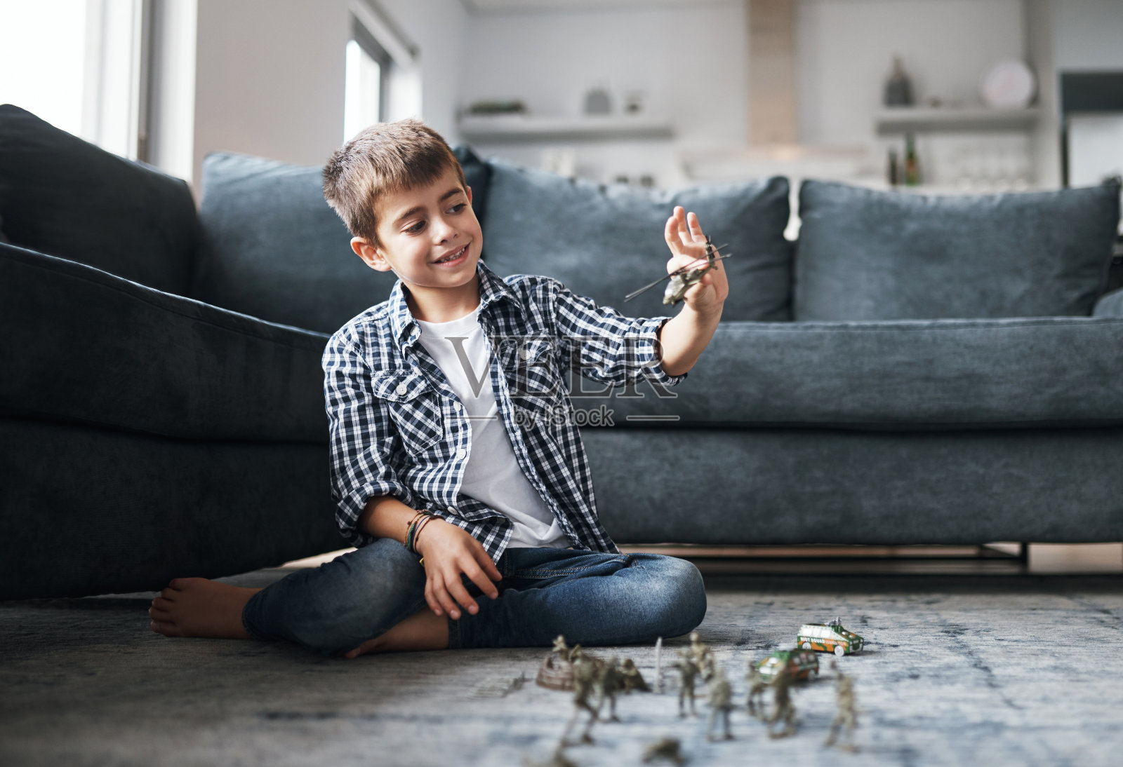 让他的想象力翱翔照片摄影图片