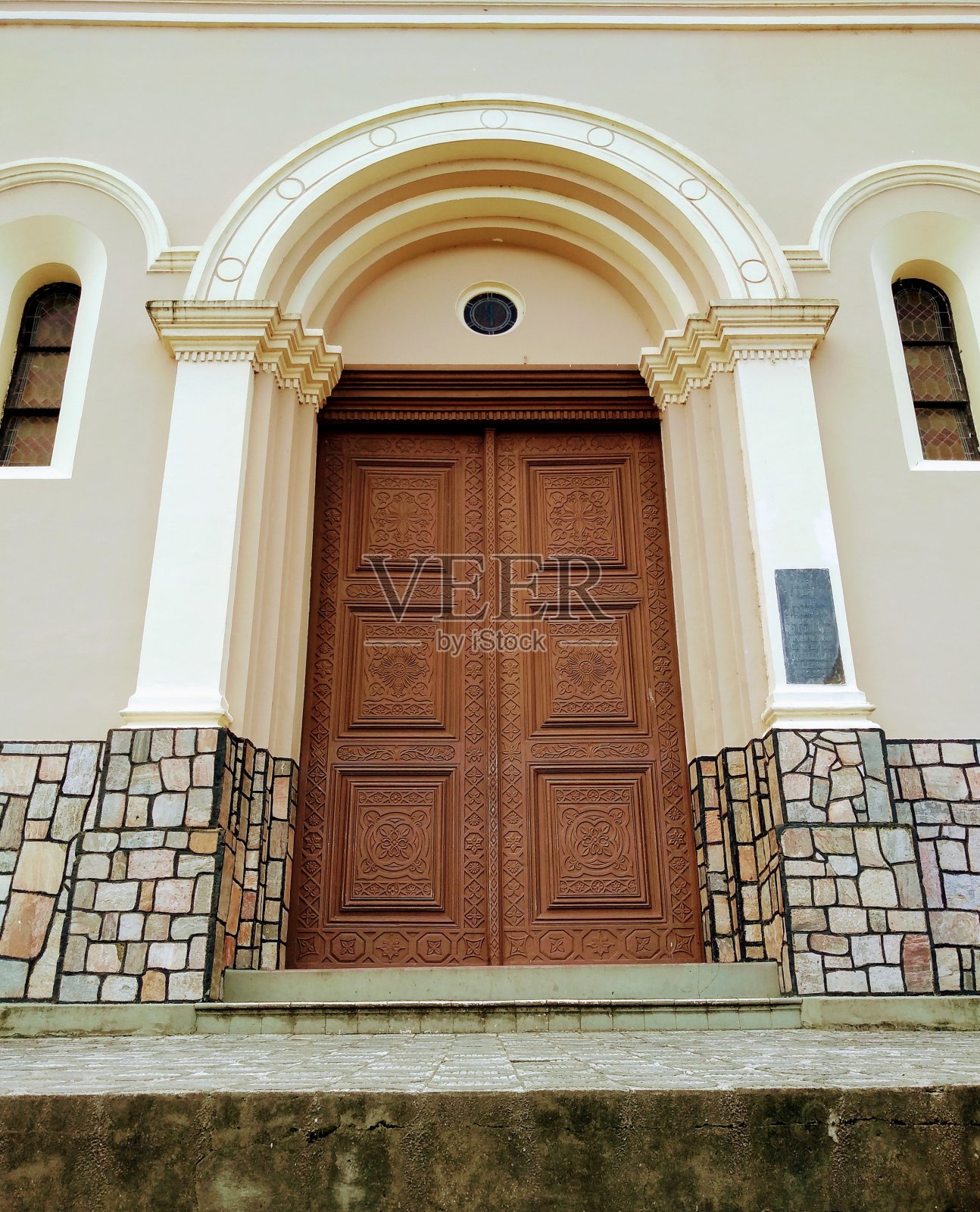 丰富多彩的教堂门户照片摄影图片