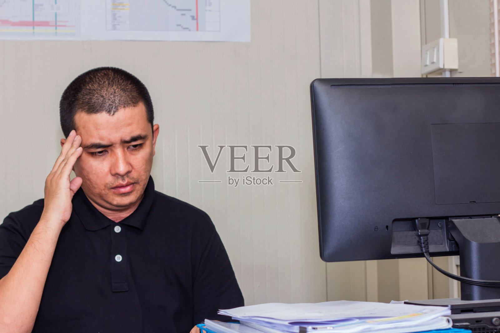 一个工作很辛苦的人倦怠综合症照片摄影图片