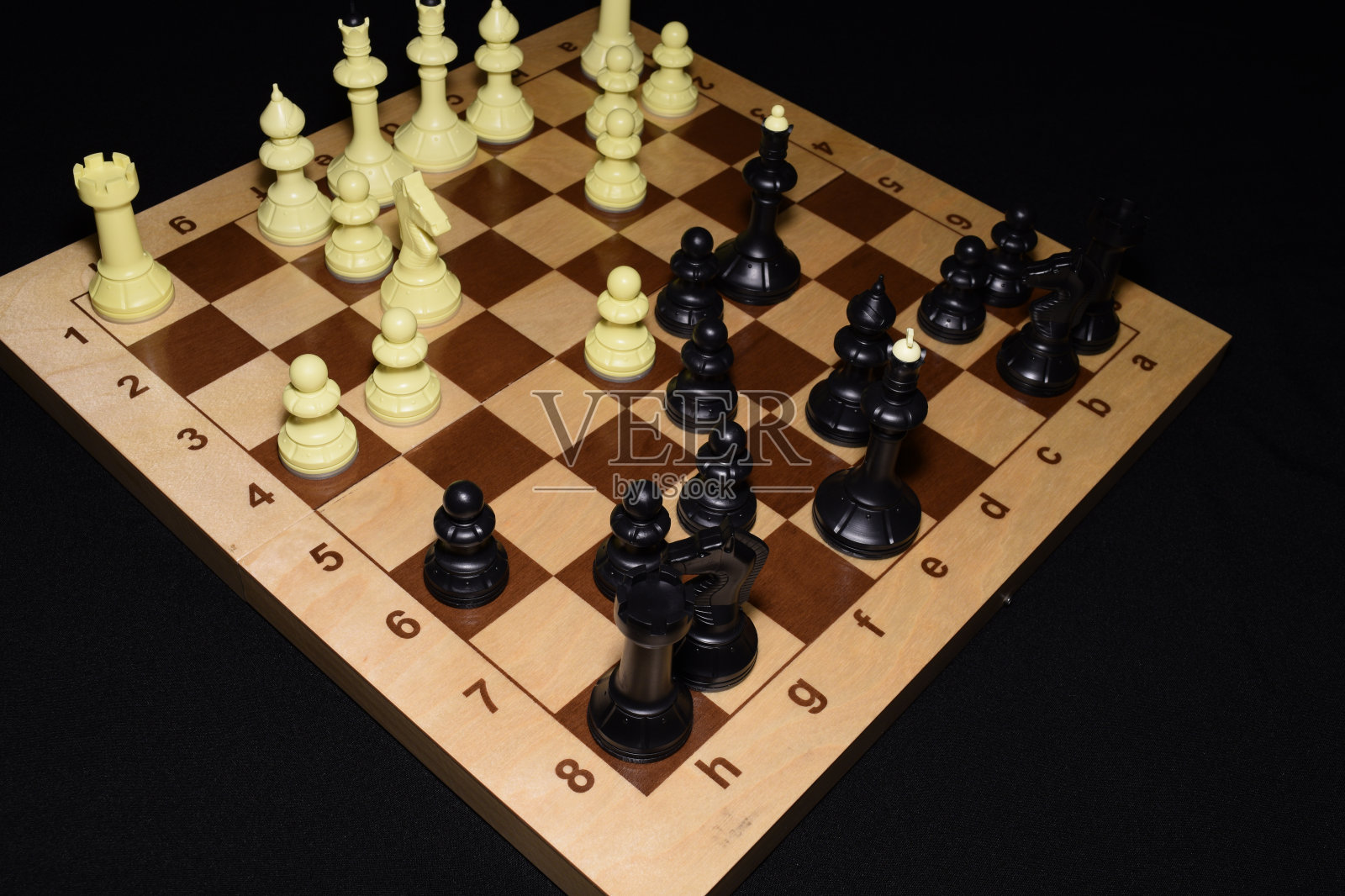 木制棋盘和卒子作为业余爱好的背景照片摄影图片