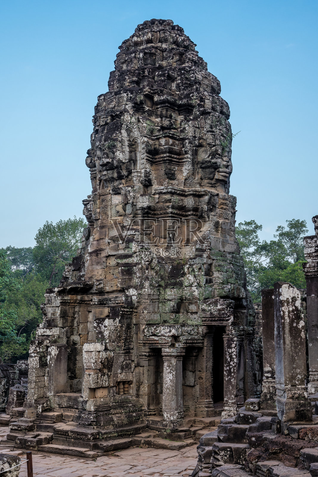 吴哥窟是柬埔寨暹粒的一座庙宇建筑群。照片摄影图片