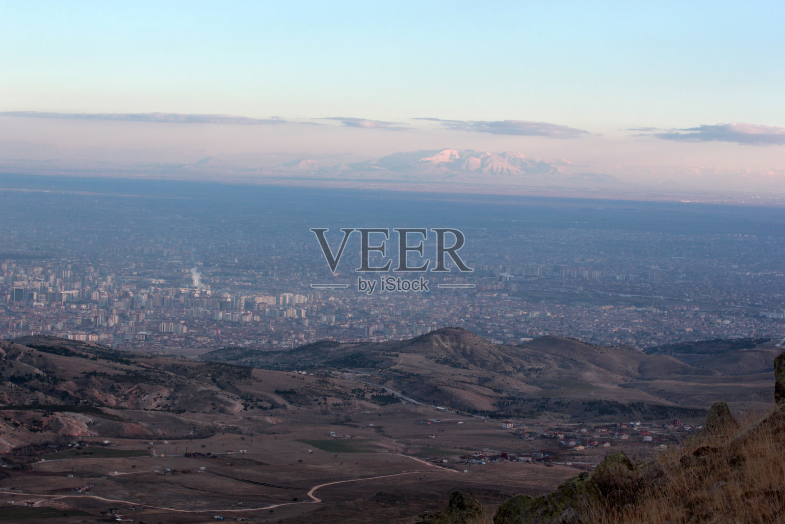 从山上俯瞰科尼亚城照片摄影图片