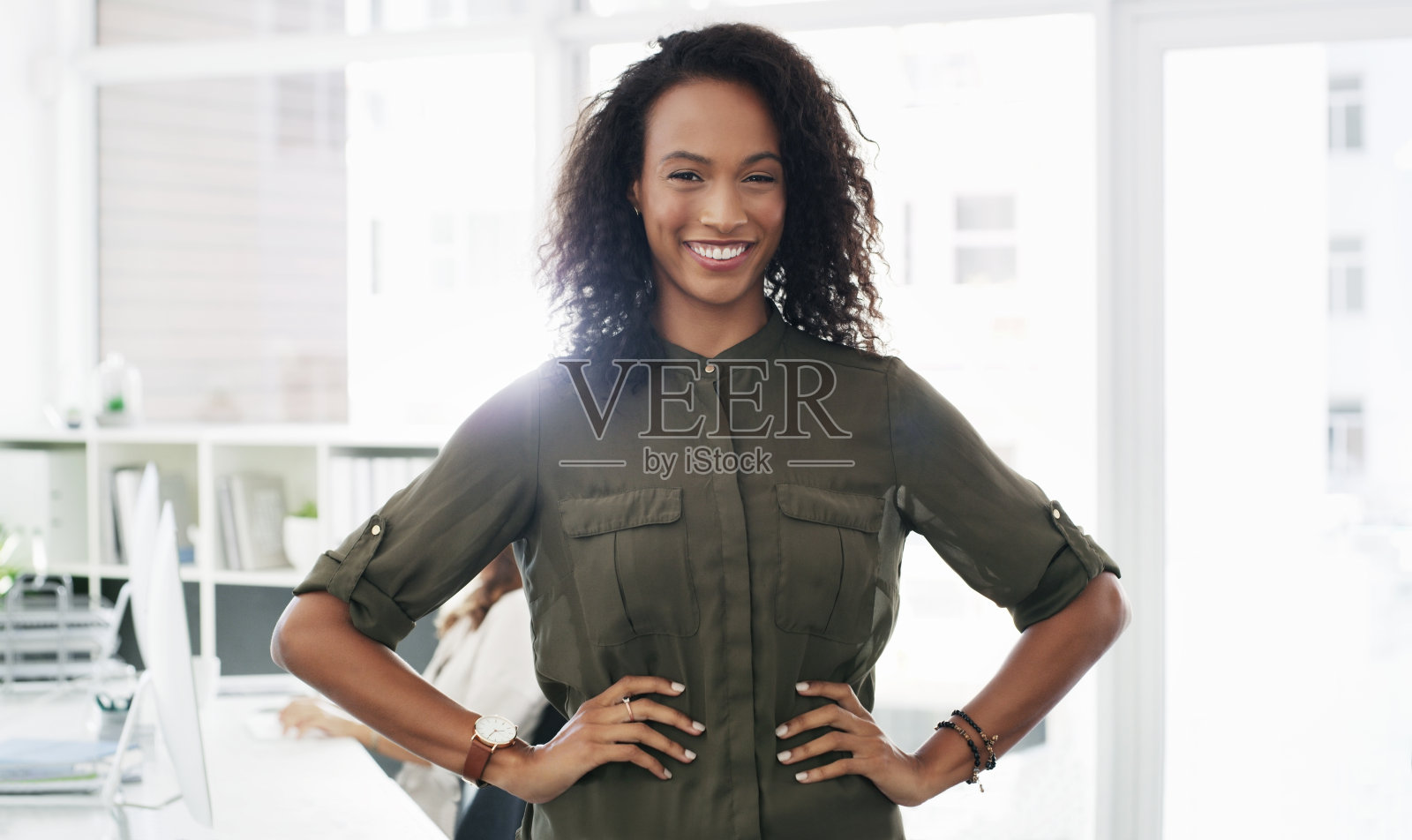 为你的信仰挺身而出照片摄影图片