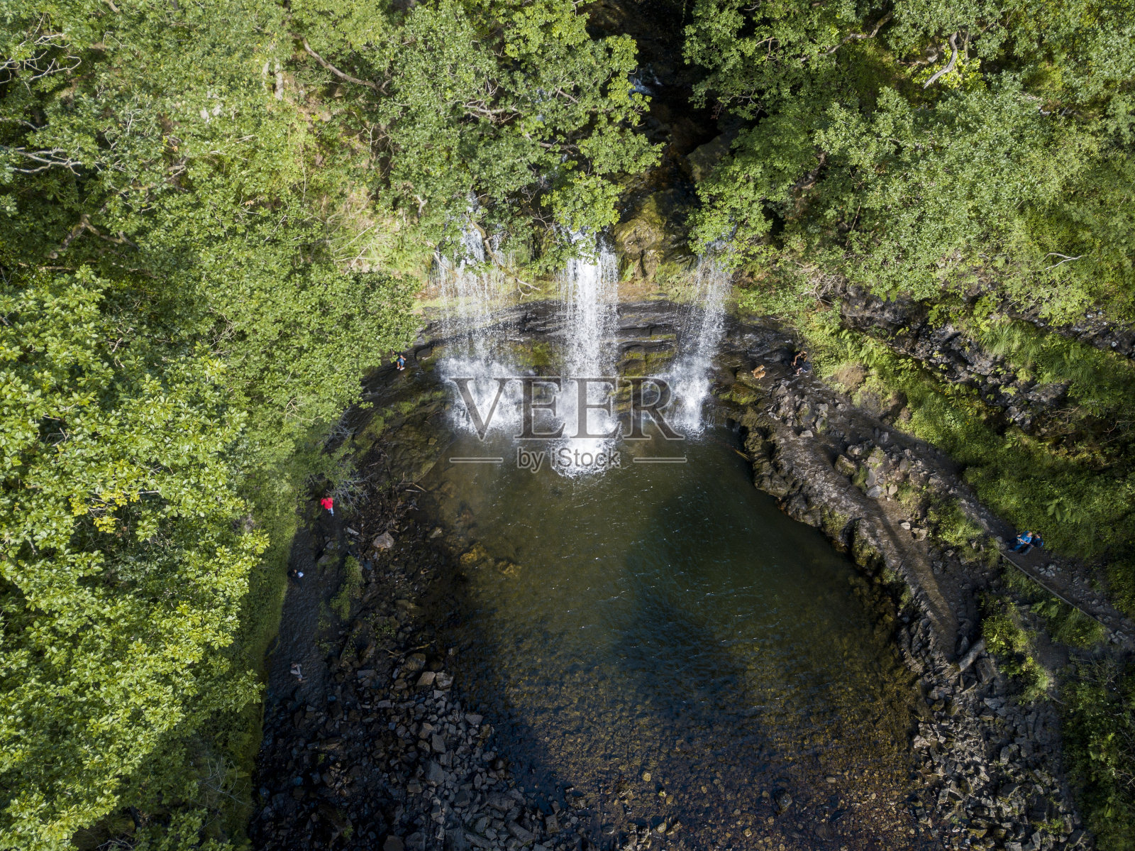 Sgwd Yr Eira瀑布灯塔信标照片摄影图片