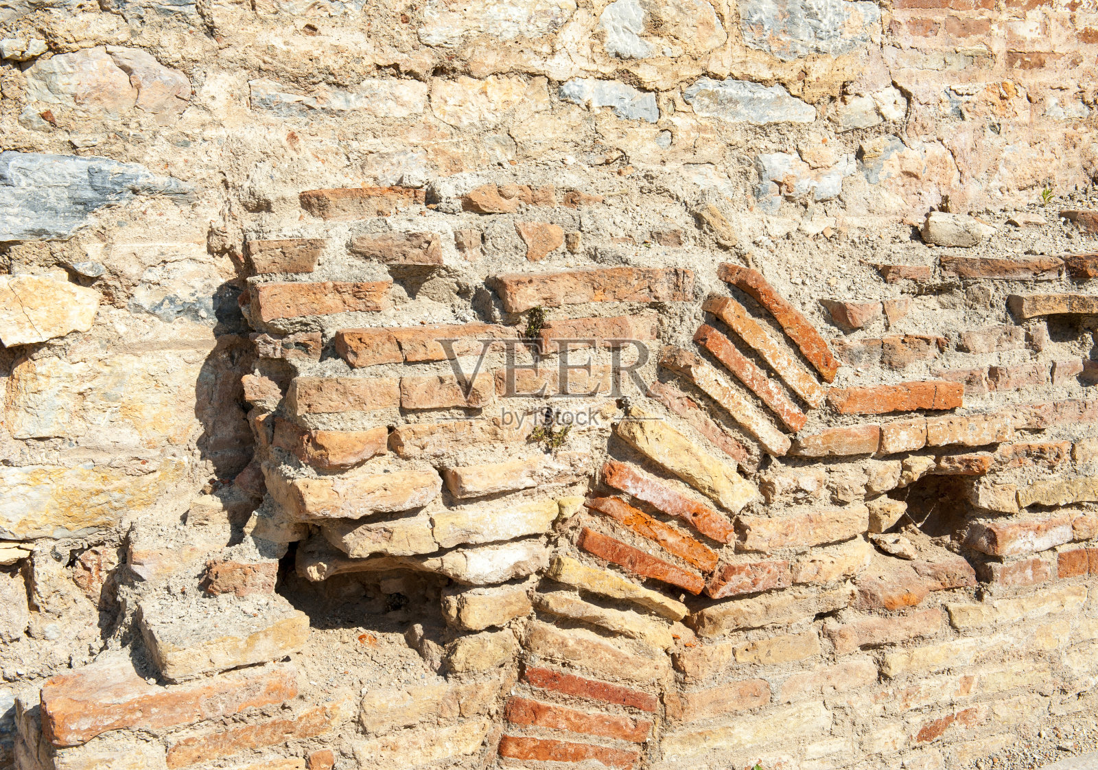 土耳其以弗所古城墙的一部分照片摄影图片