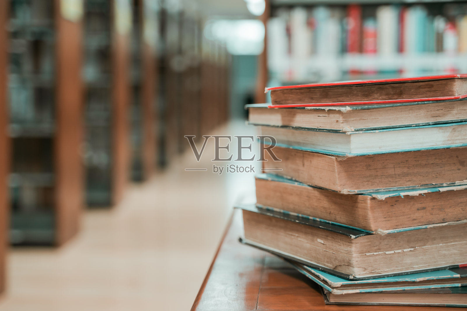 图书馆的书库，有商业和教育背景的复印空间。返校理念照片摄影图片