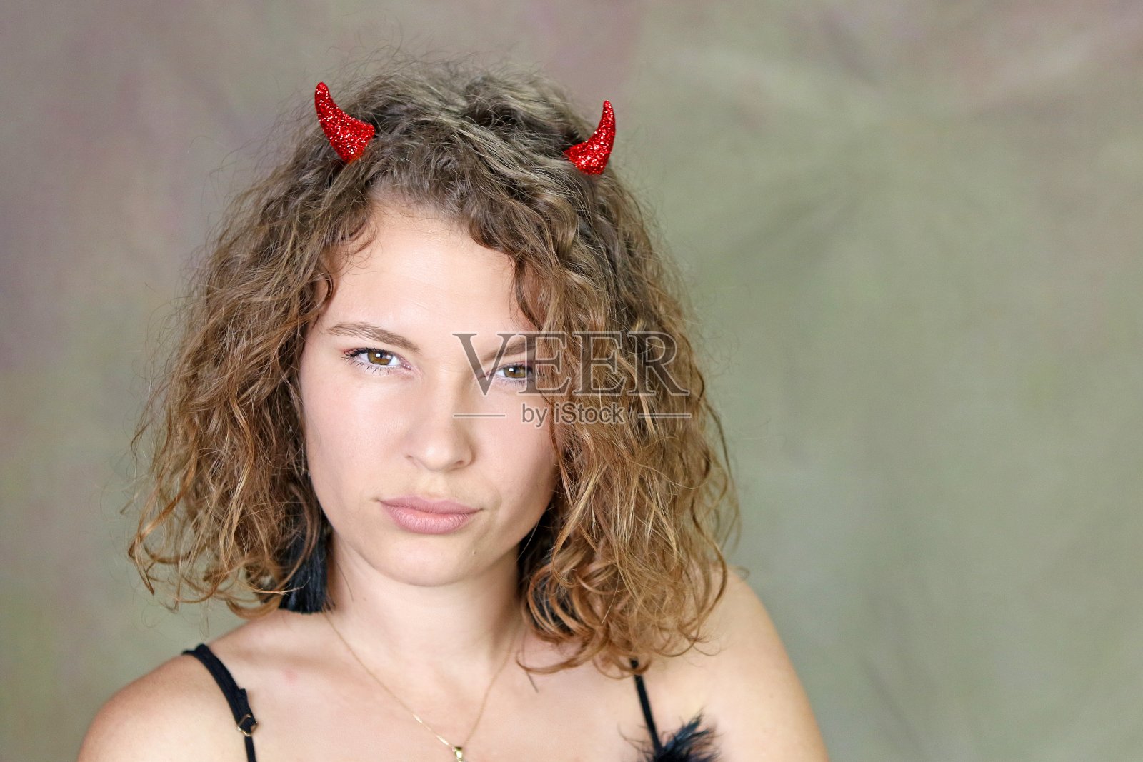 制造麻烦照片摄影图片