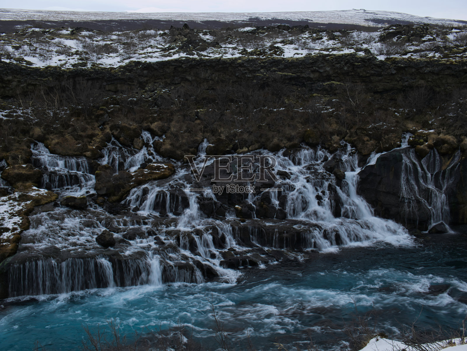 赫伦福萨瀑布的水道照片摄影图片