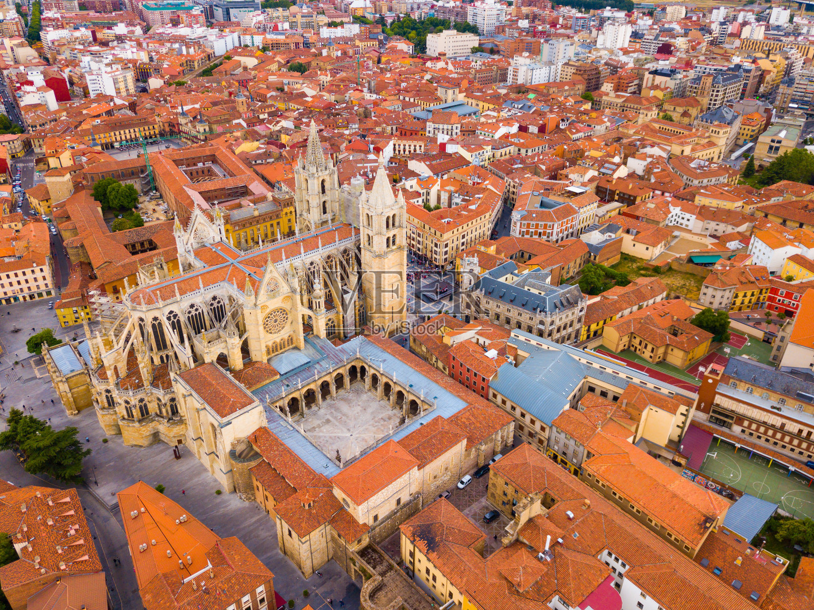 鸟瞰图的Leon城市景观照片摄影图片