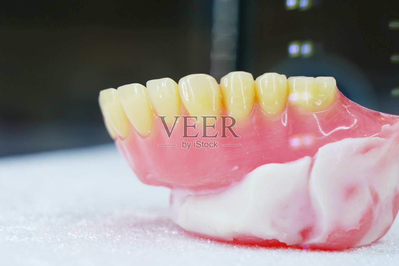 组假牙照片摄影图片