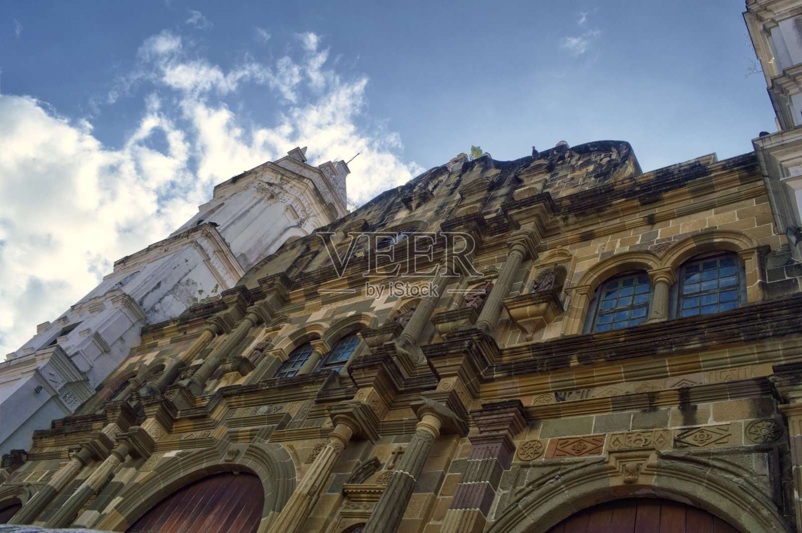 大教堂广场(市长广场)位于卡斯科·别霍巴拿马。联合国教科文组织世界遗产。靠近古巴拿马教堂的前顶照片摄影图片