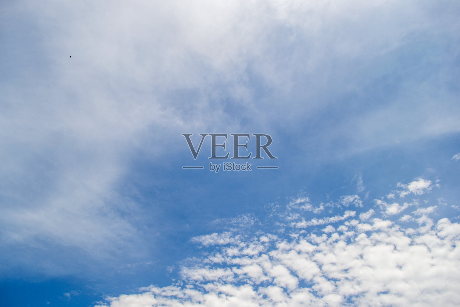 蓝天与云彩的背景。照片摄影图片