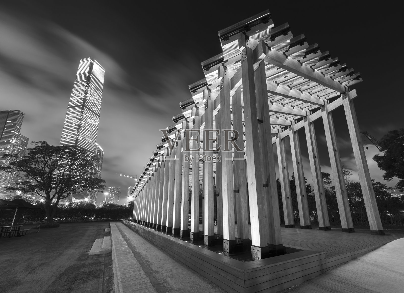 香港的公共公园在晚上照片摄影图片