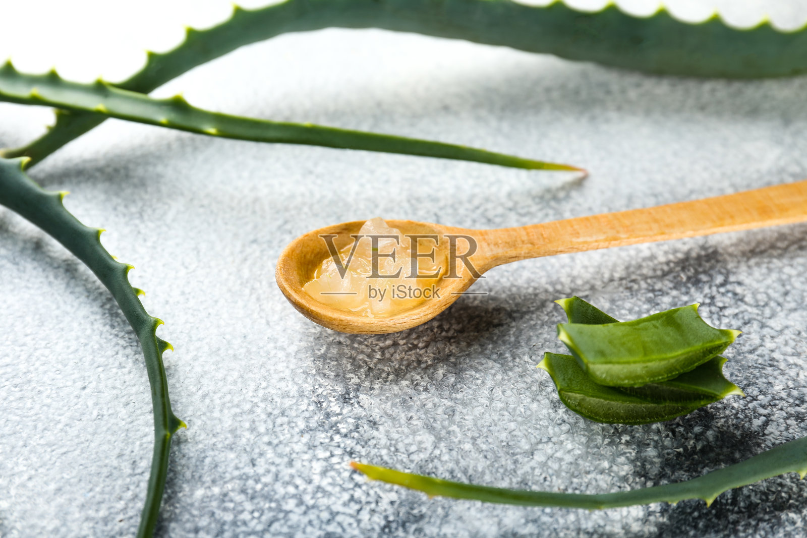 芦荟叶的平铺构成作为皮肤营养的概念。照片摄影图片