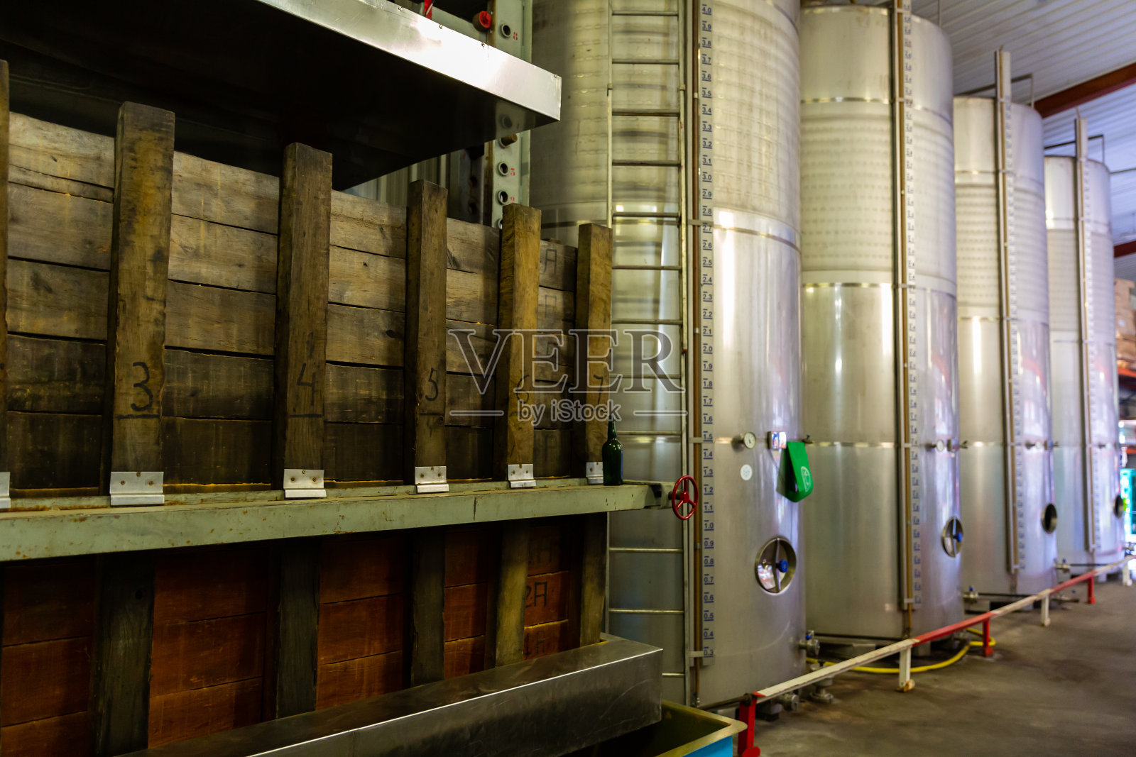 阿斯图里安西德里亚的苹果压榨室照片摄影图片