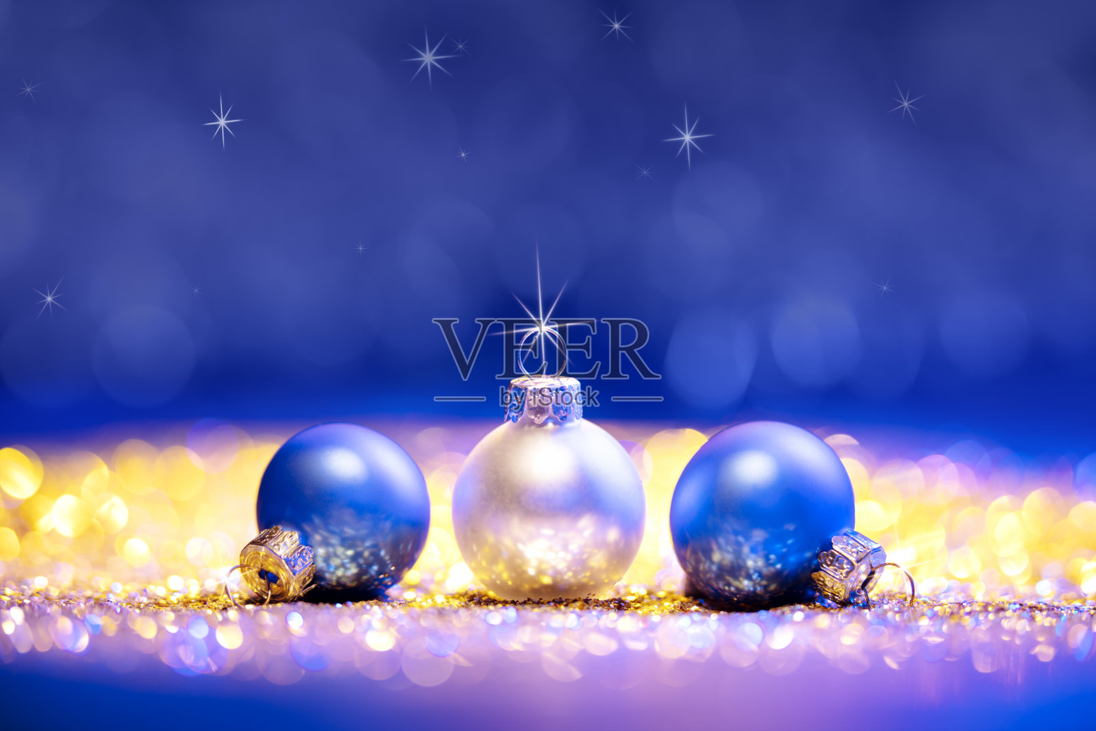 圣诞装饰和灯与星爆效果照片摄影图片