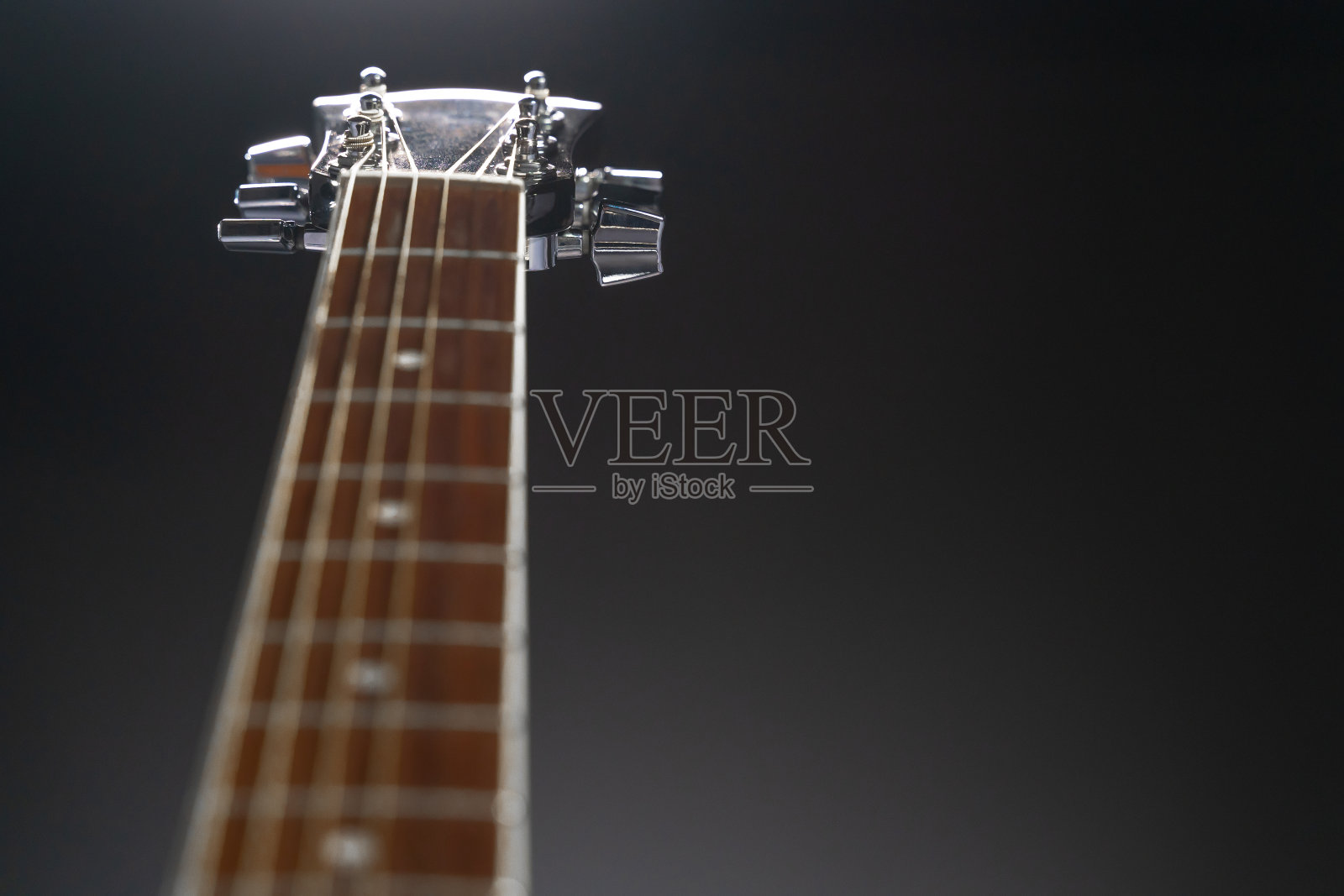 闪亮的指板靠近照片摄影图片