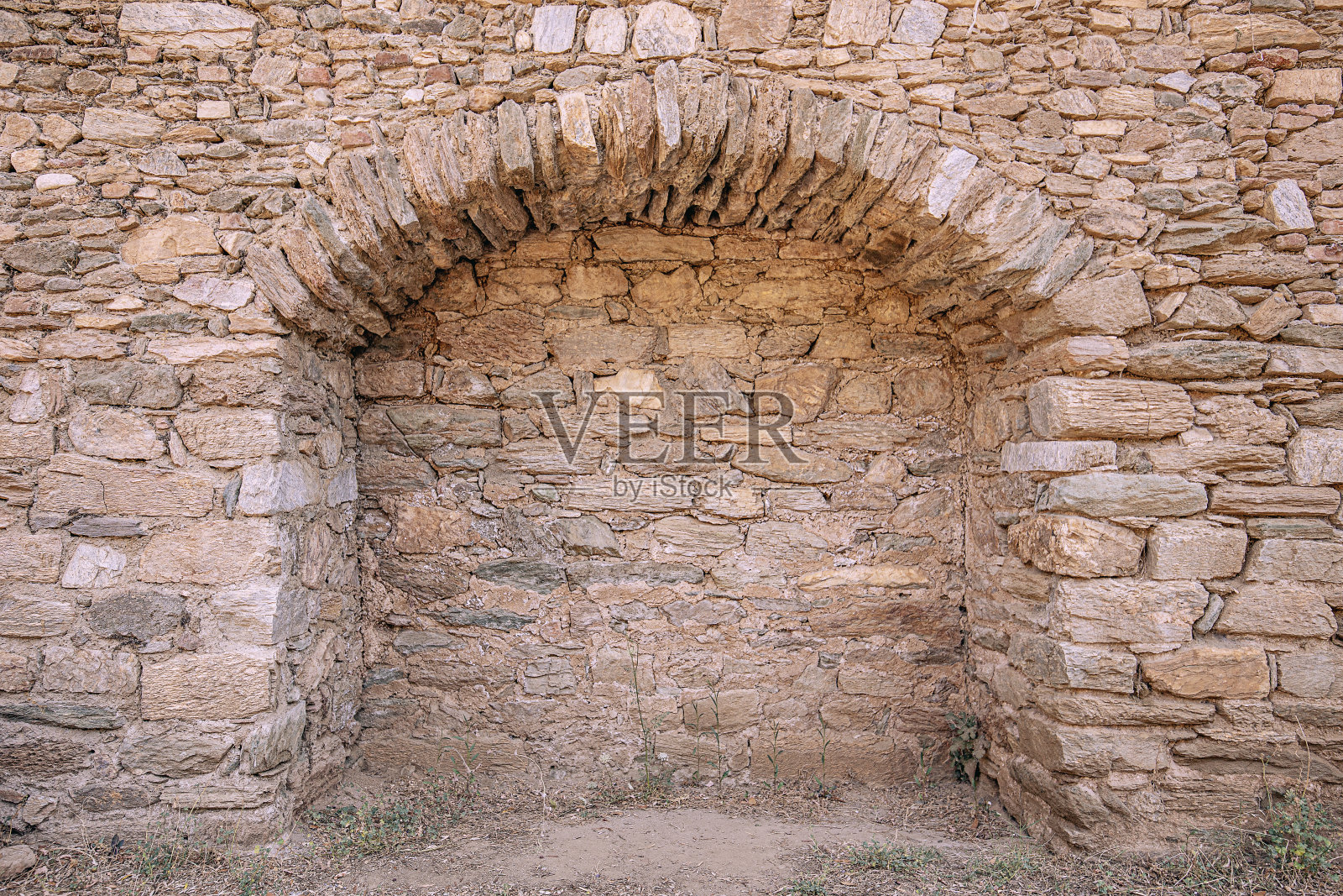 石墙上的拱门照片摄影图片