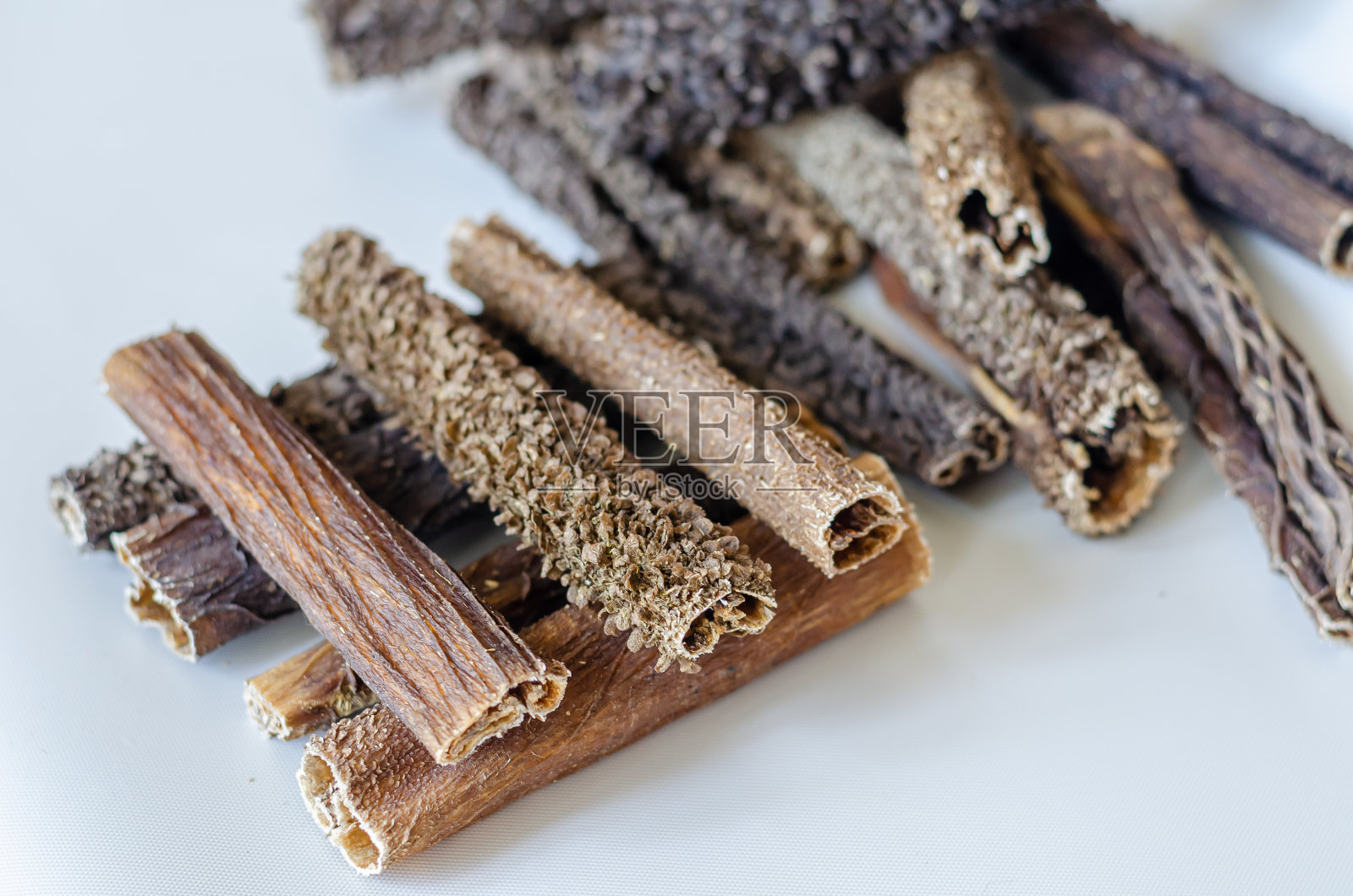 几根干牛肚。照片摄影图片