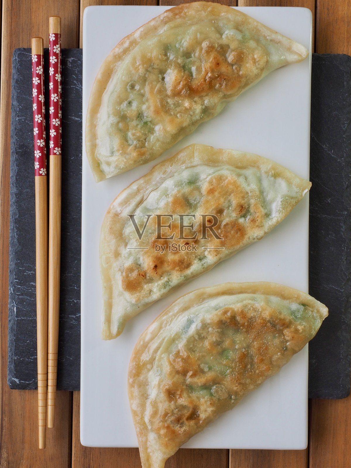 亚洲食品饺子，点心，肉馅饺子，煎饺照片摄影图片