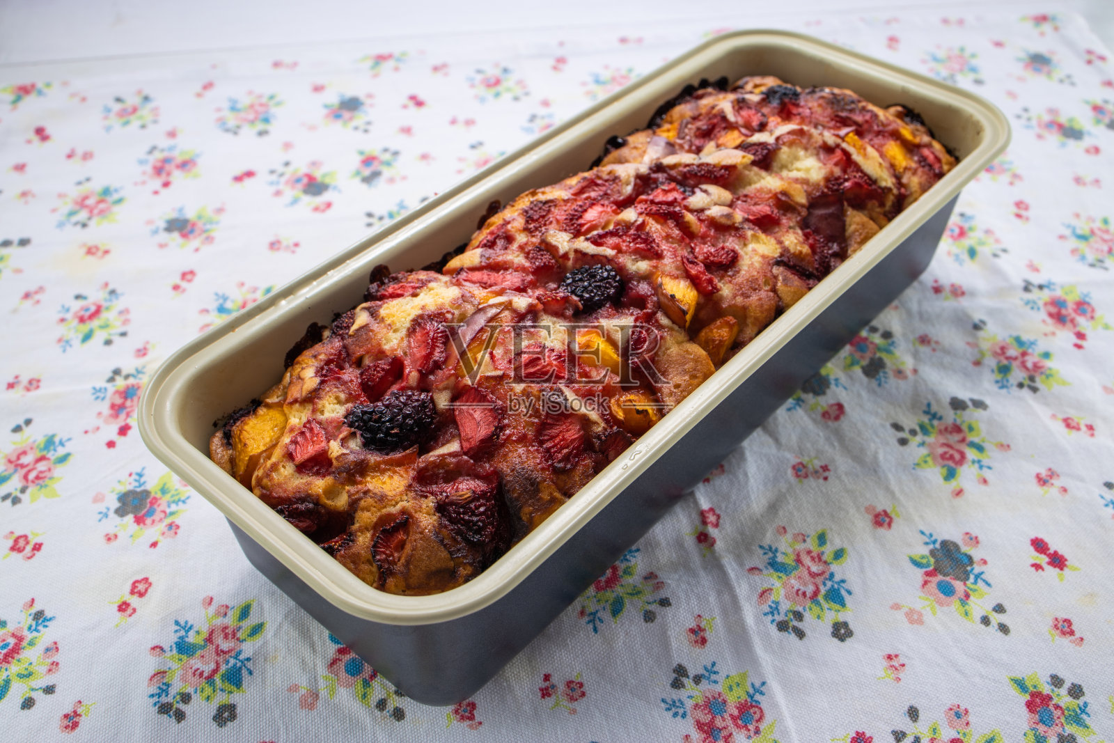 自制水果派或蛋糕，美食摄影食谱创意照片摄影图片