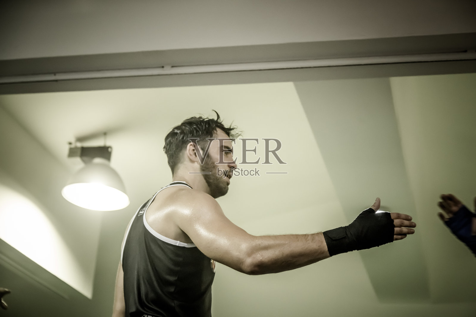 拳击运动，欧洲人训练照片摄影图片