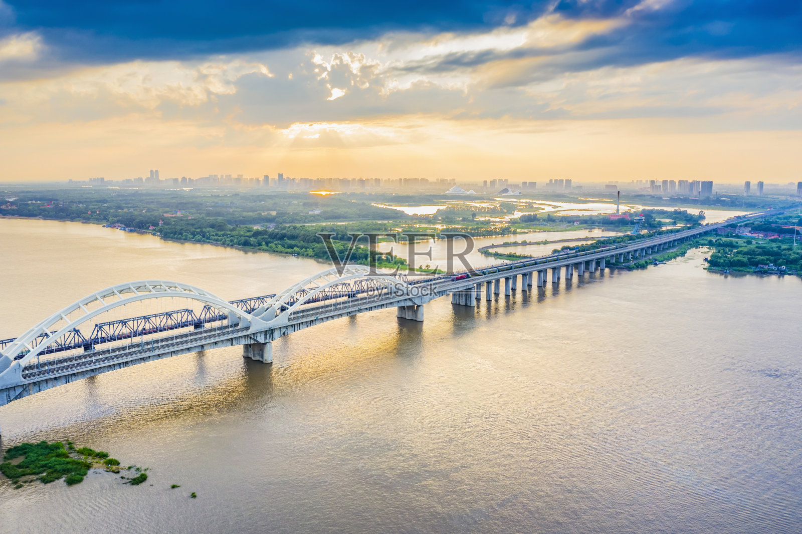 哈尔滨的天际线照片摄影图片