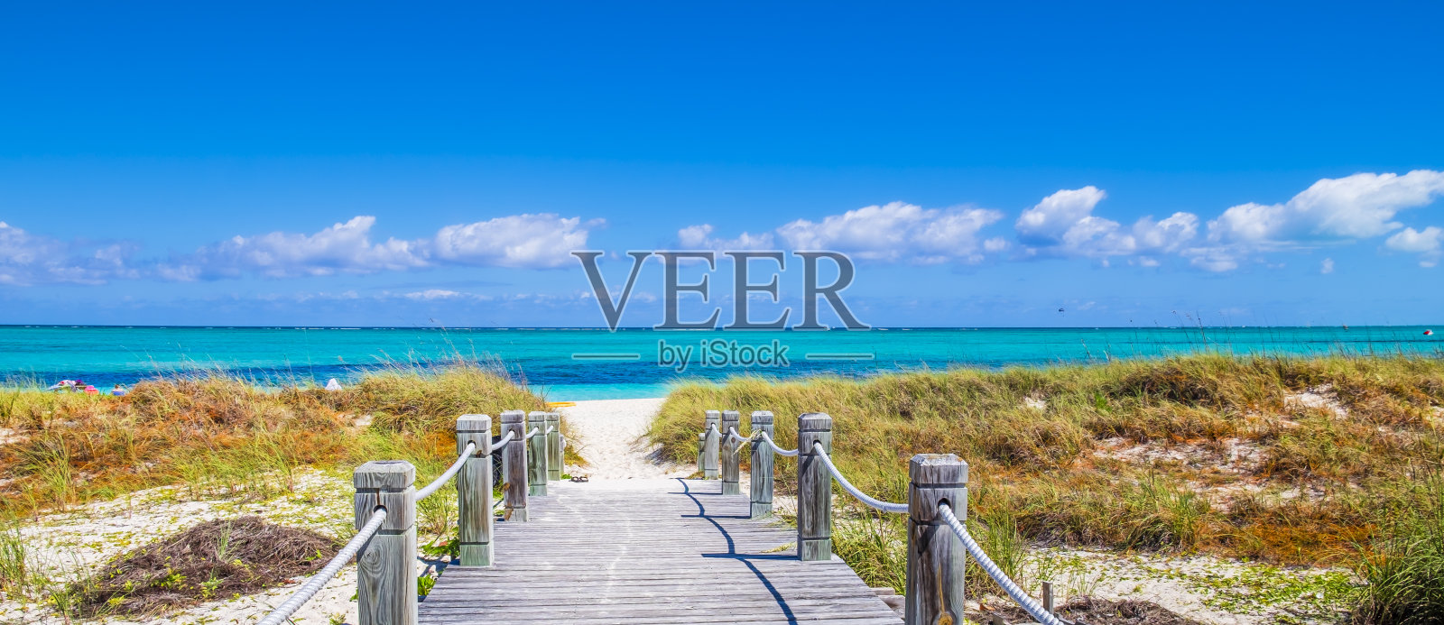 特克斯和凯科斯群岛，步行到贝特海滩照片摄影图片