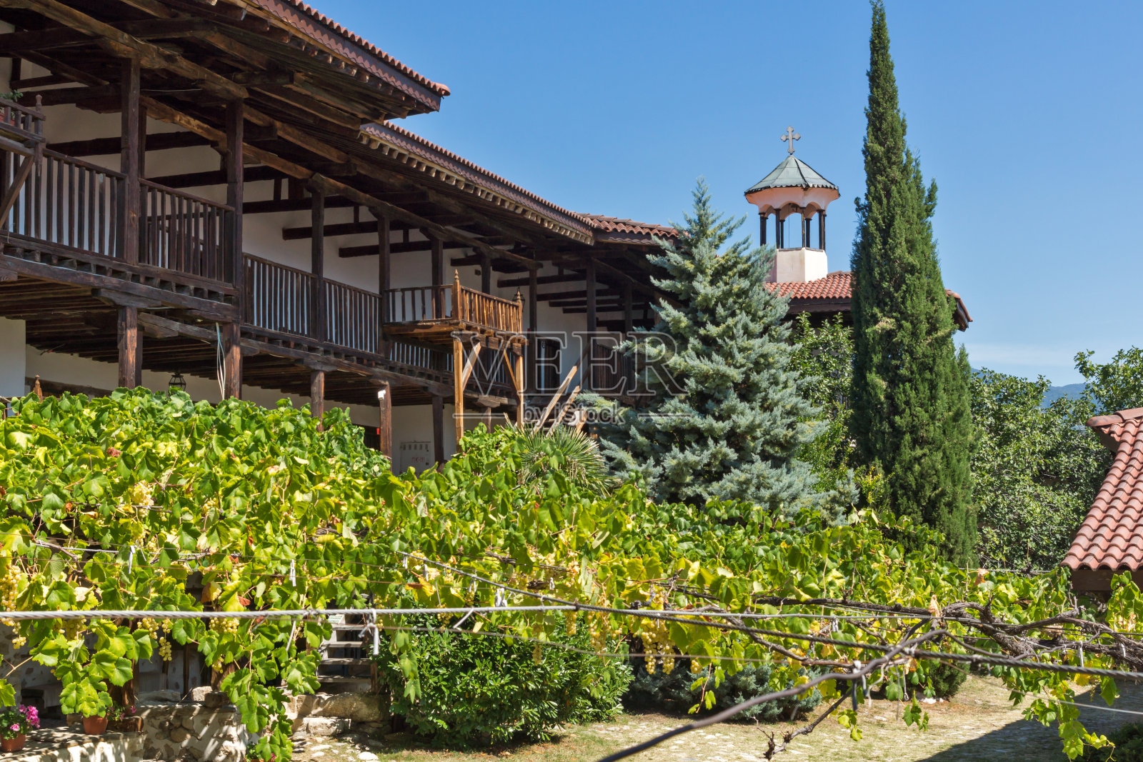 保加利亚罗真修道院的中世纪建筑照片摄影图片