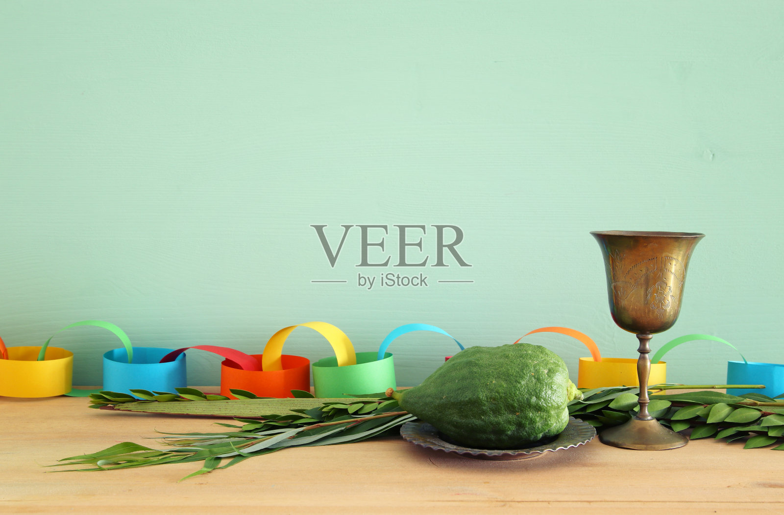 犹太人住棚节。传统符号(四种):Etrog, lulav, hadas, arava照片摄影图片