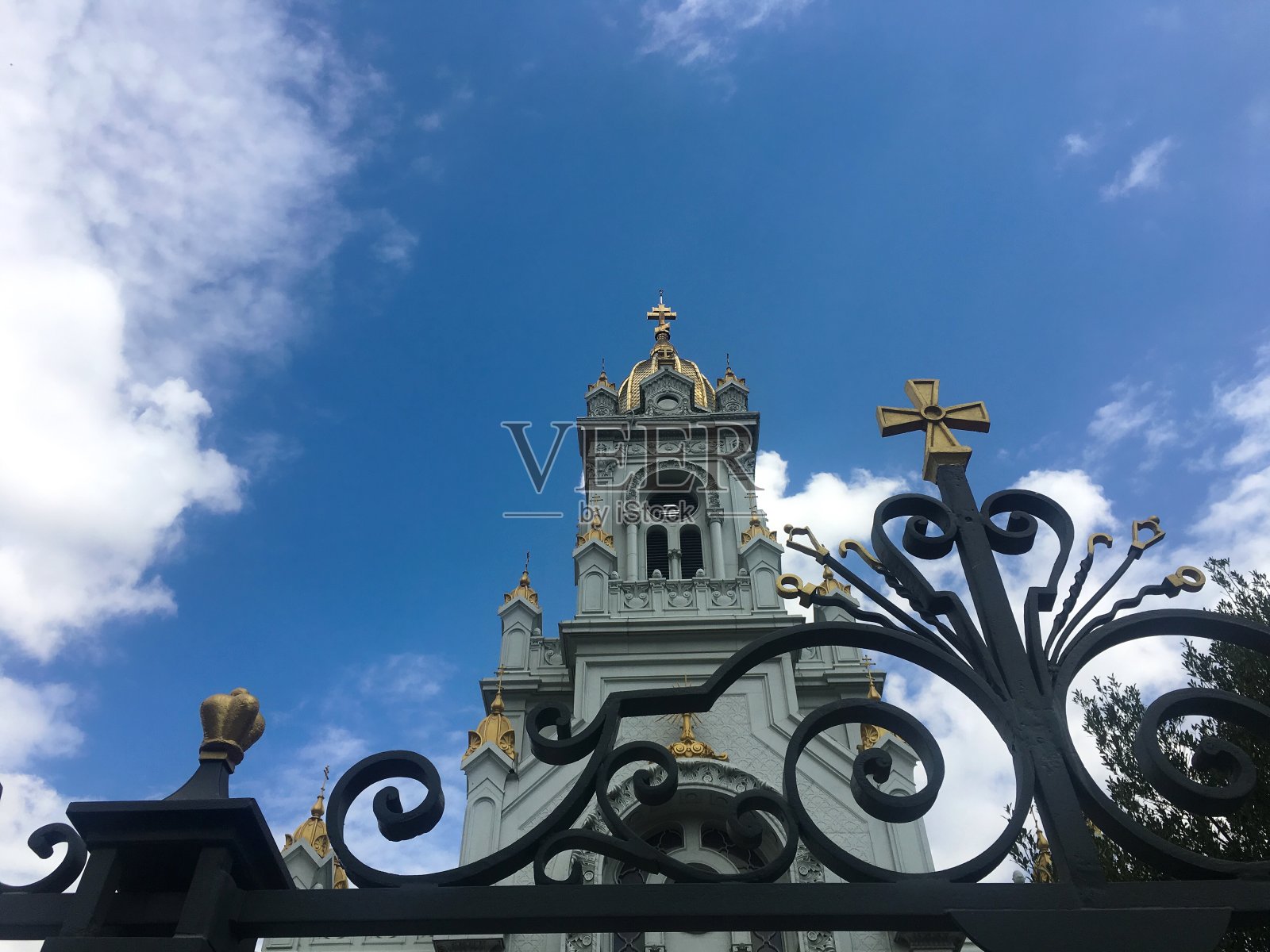 伊斯坦布尔巴拉特的保加利亚东正教教堂。照片摄影图片