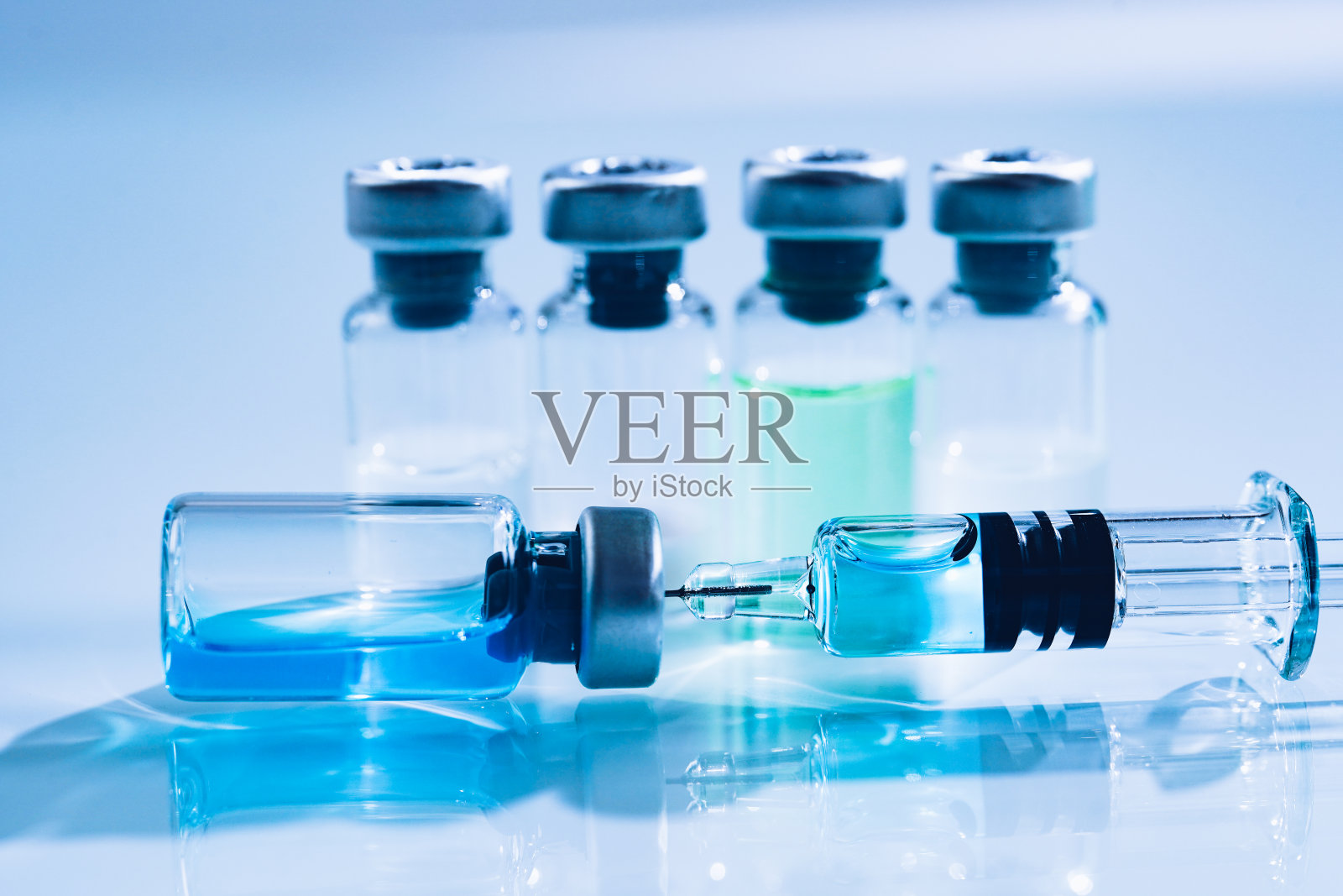 注射器和药瓶-疫苗照片摄影图片