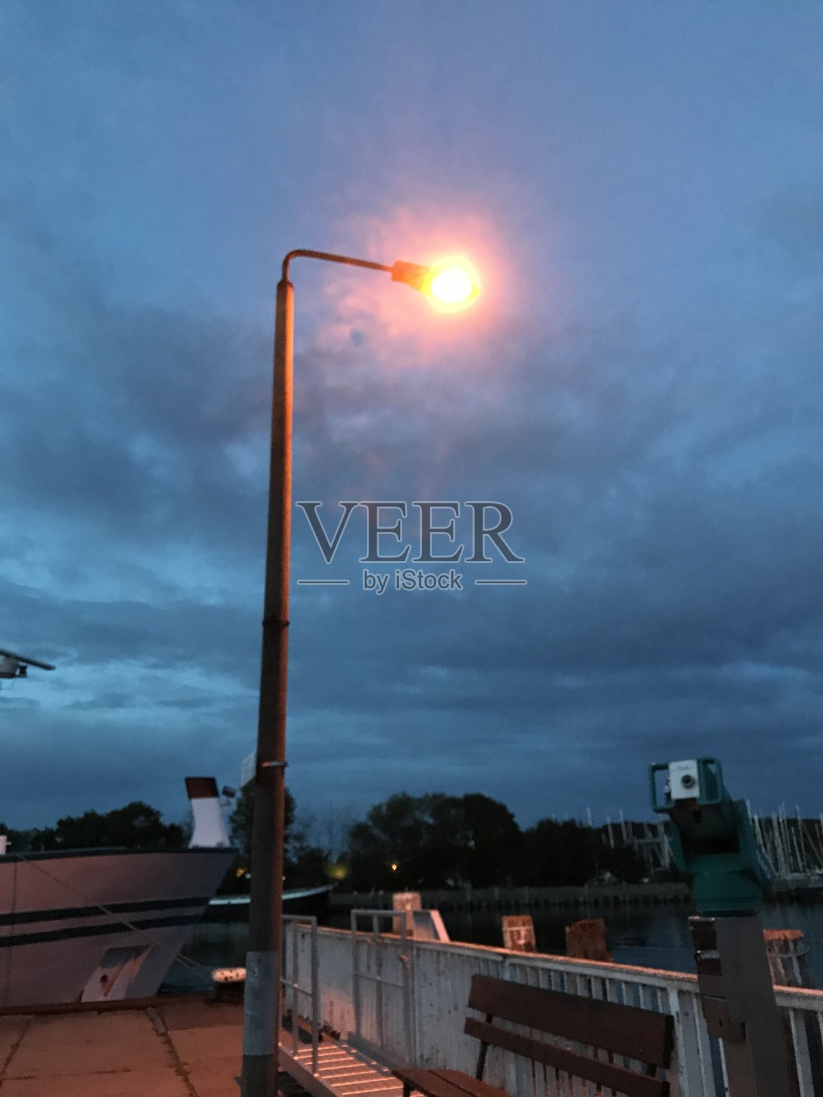 晚上的印象照片摄影图片