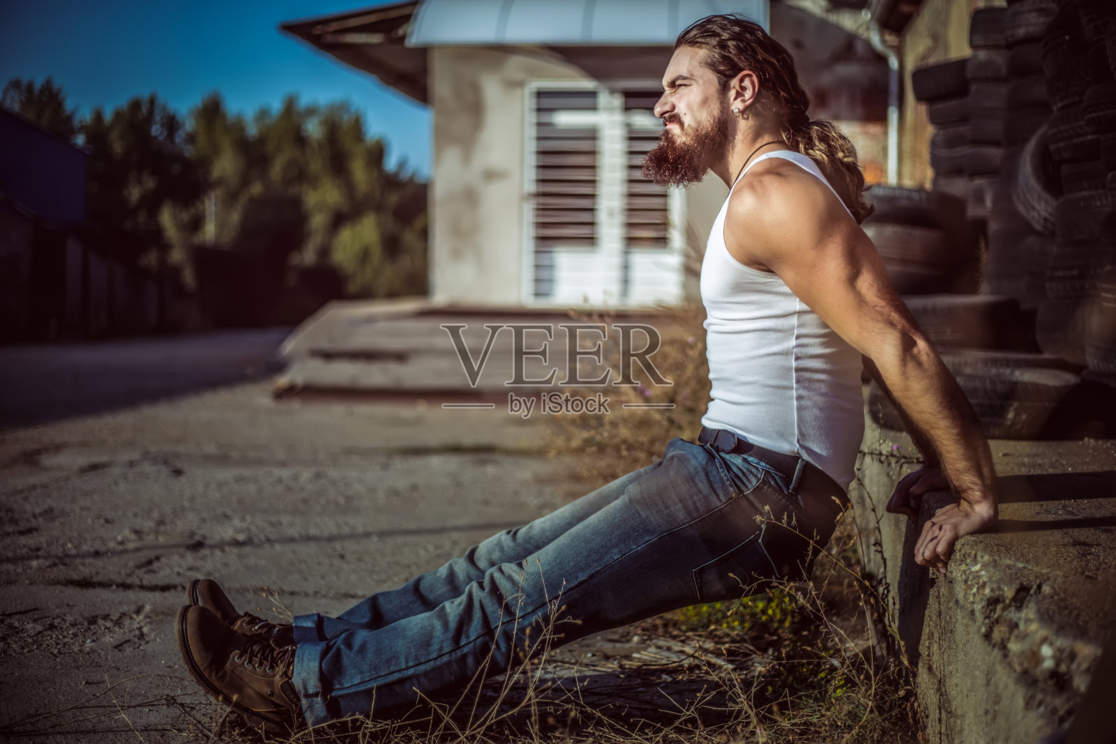 仓库汽车轮胎照片摄影图片