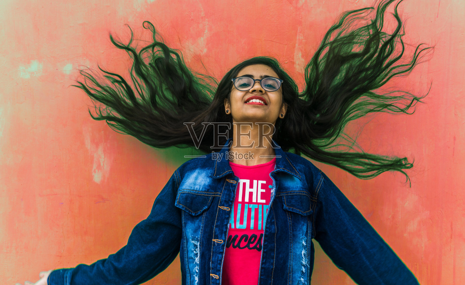 可爱的少女模特照片摄影图片