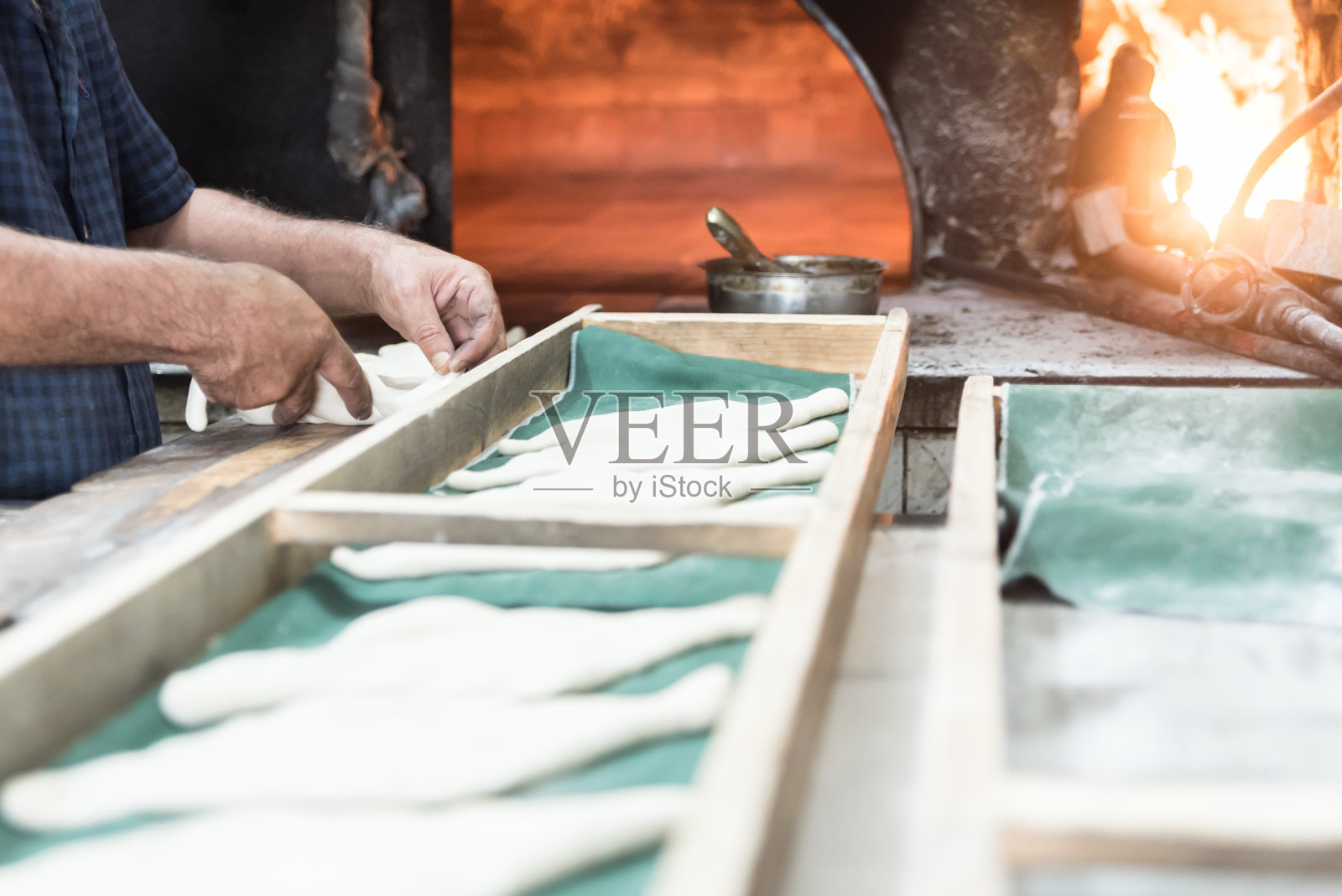 做面包照片摄影图片