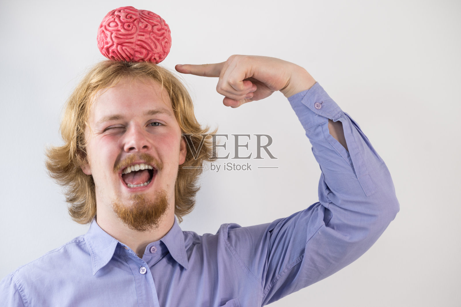 人在玩人脑照片摄影图片