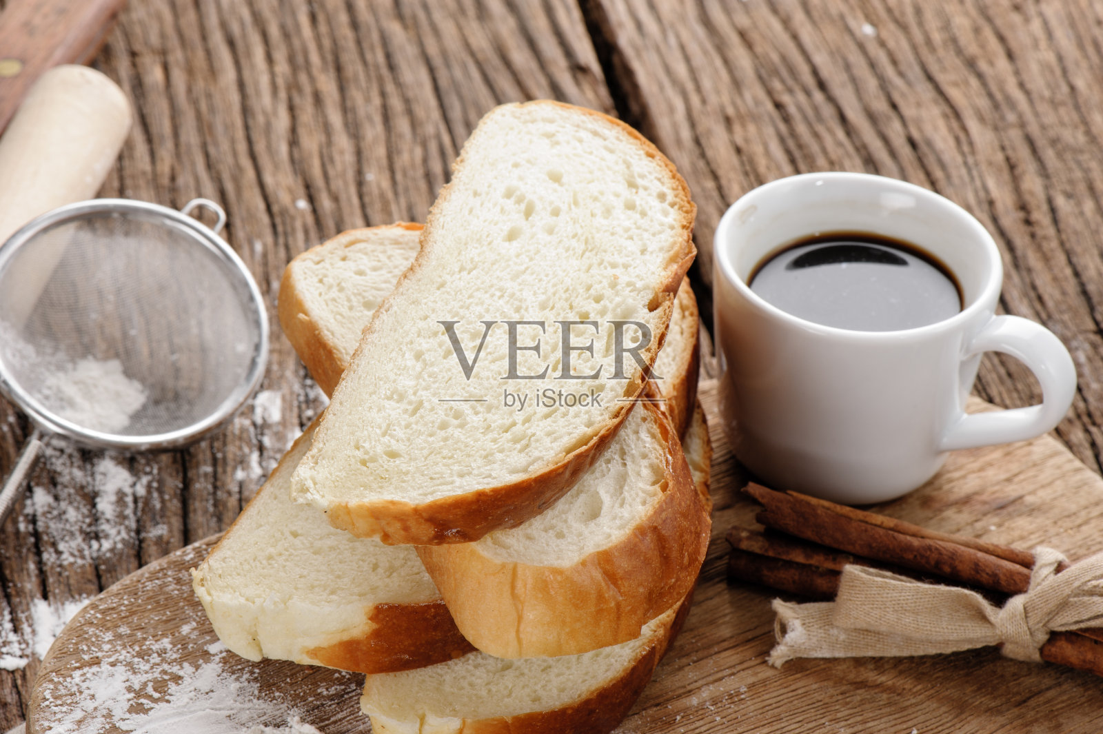 新鲜切片面包照片摄影图片