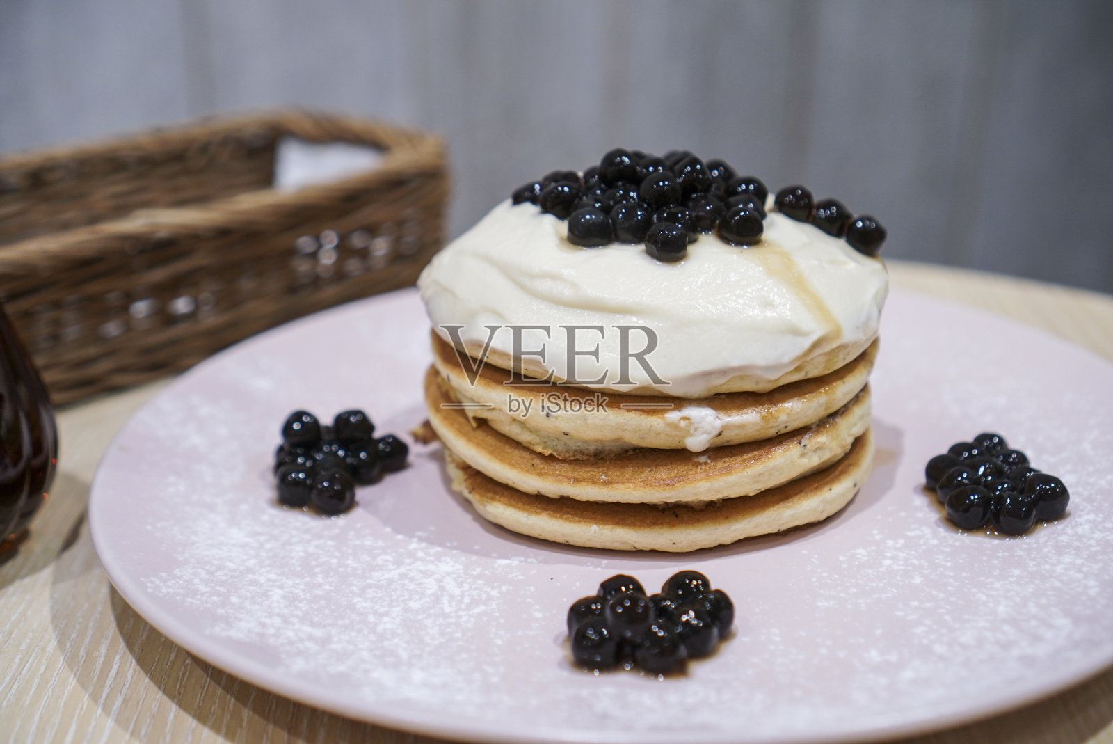 泡泡奶茶煎饼。照片摄影图片