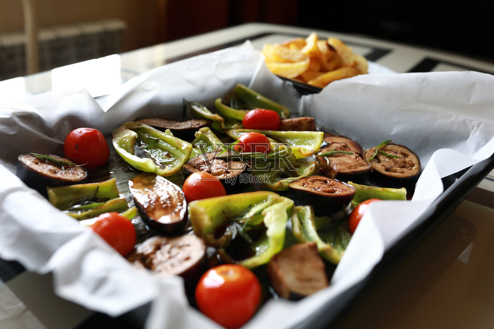 蔬菜在羊皮纸上照片摄影图片