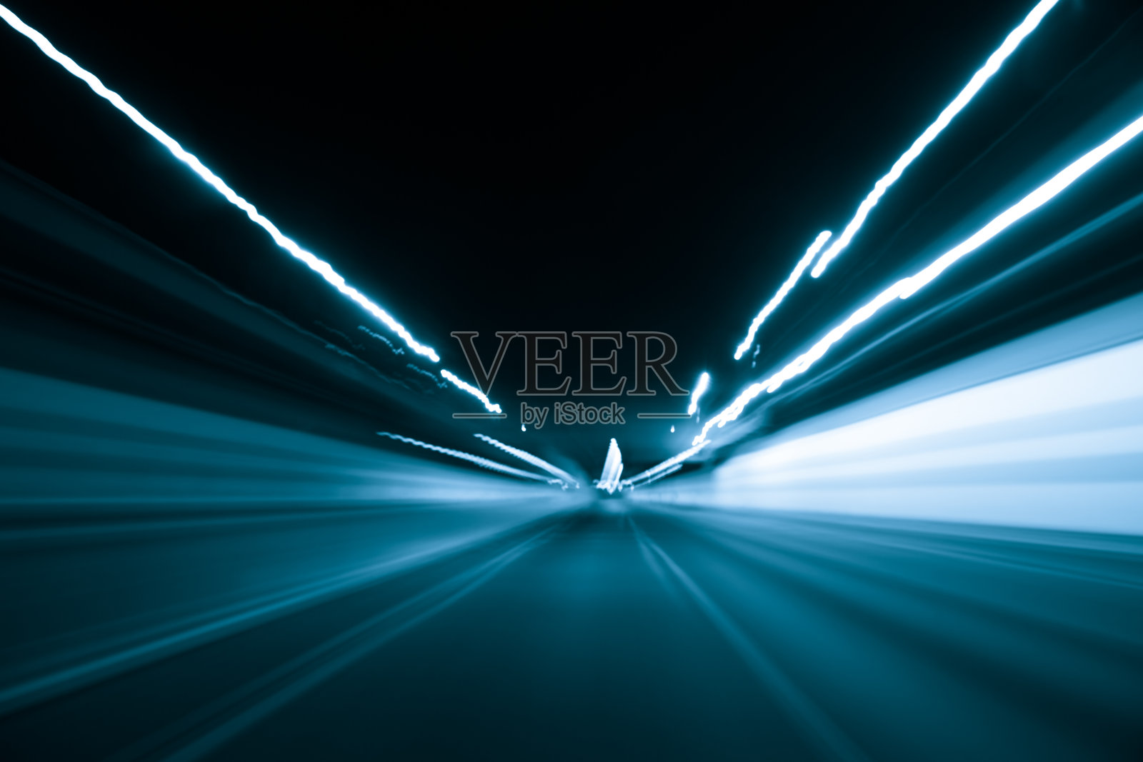 夜晚城市交通照片摄影图片